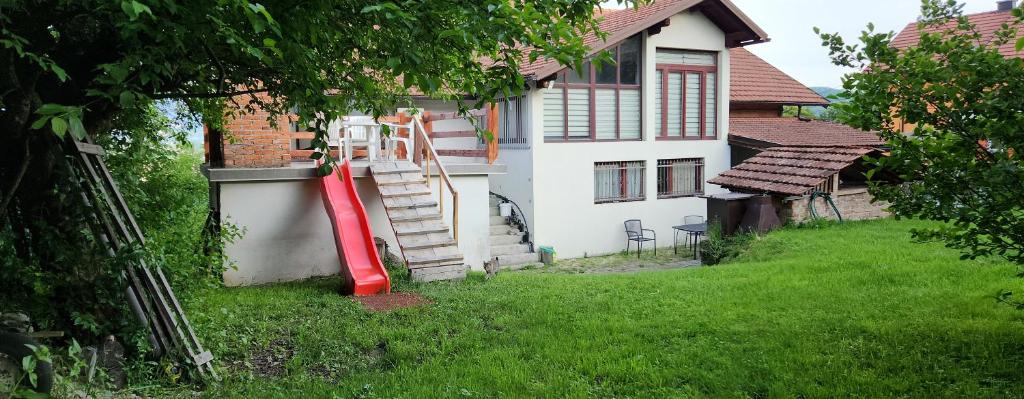 Grand AC Residence with Garden & Parking - 2