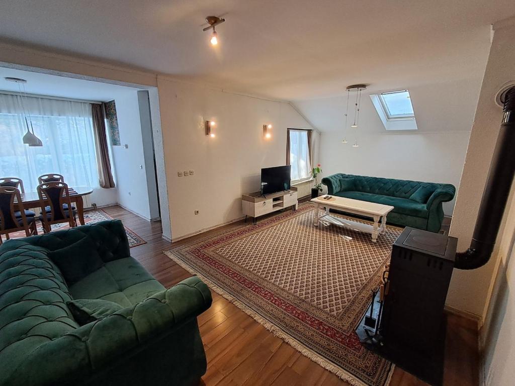 Boema, Ivišovo Greblje