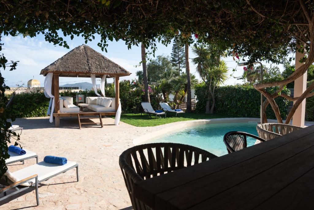 Can Calyssa Luxury Villa Near City Center - 5