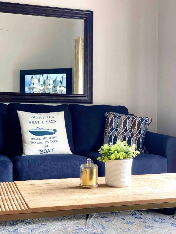 Gorgeous Lake/Mtn Views, Walk to Lake, SDC Close!, Branson