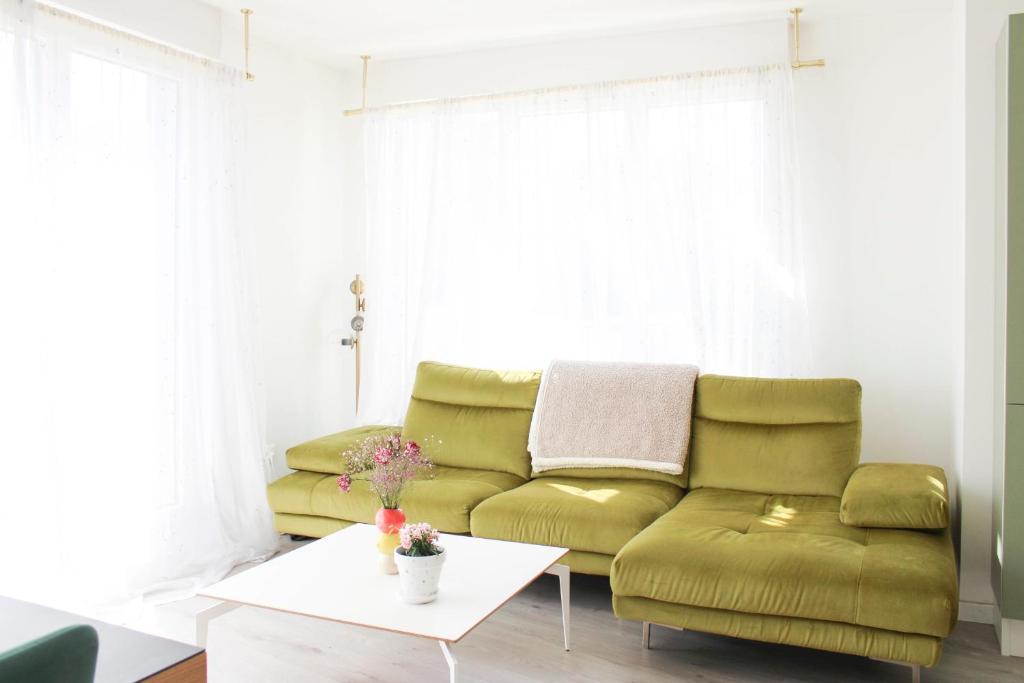 Apartment with balcony at the gates of Paris, Bagnolet