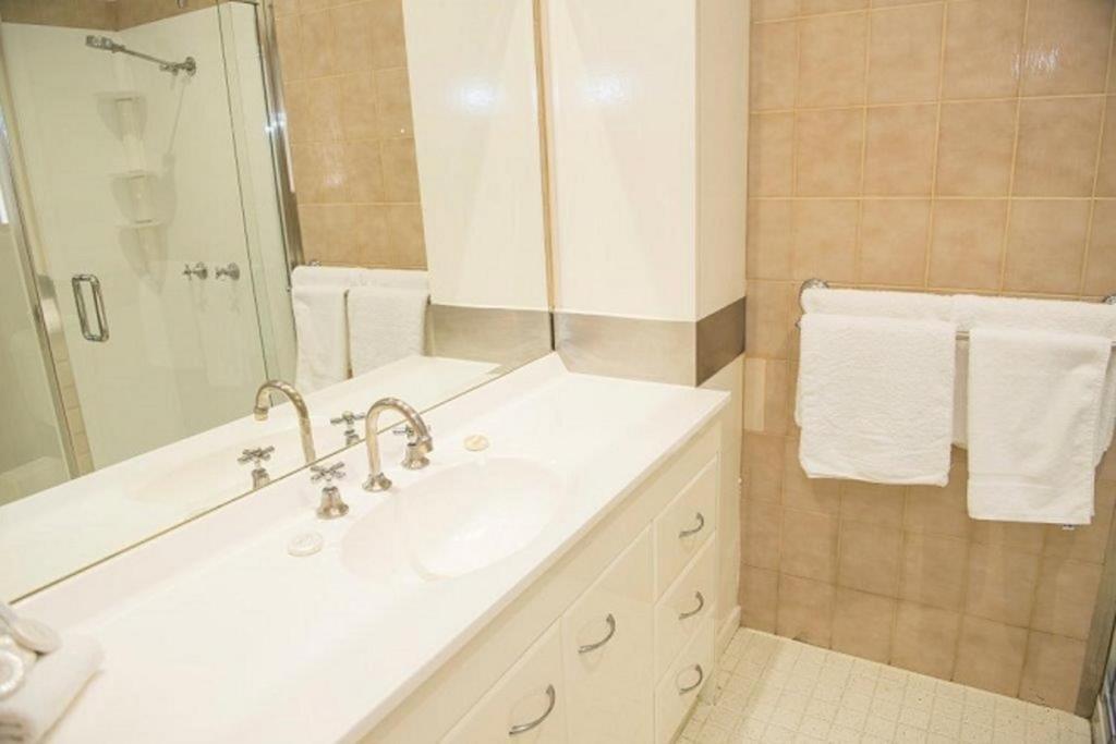 Garden City Motor Inn photo