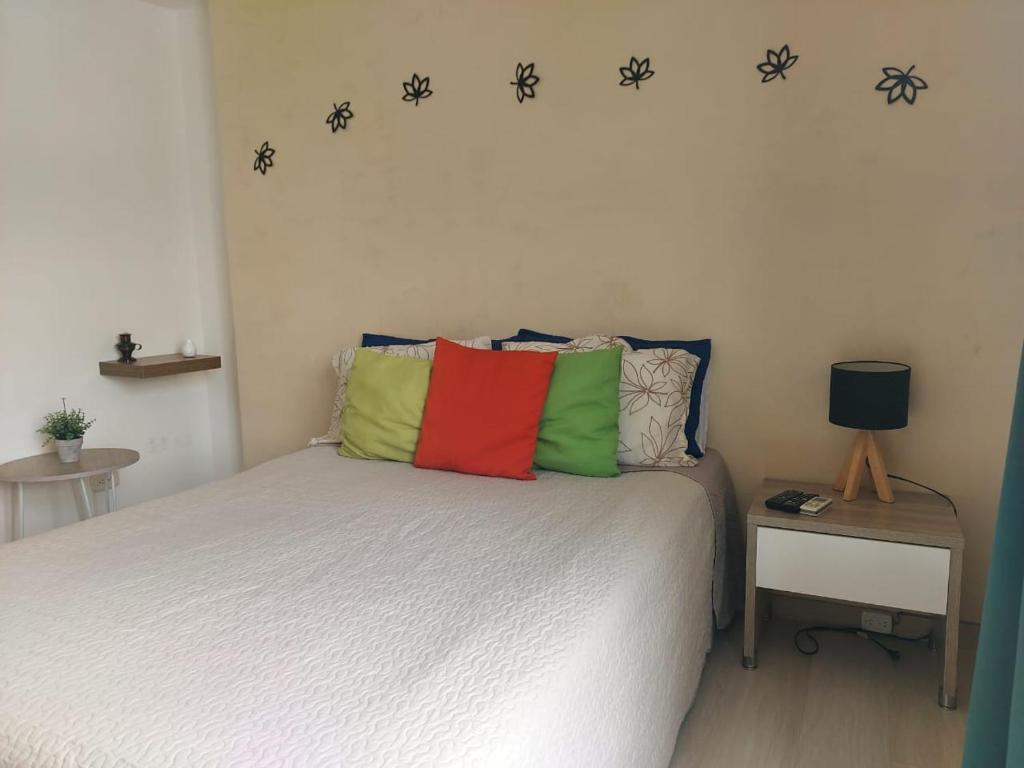 Lovely one bedroom condo in beautiful Laureles - 3