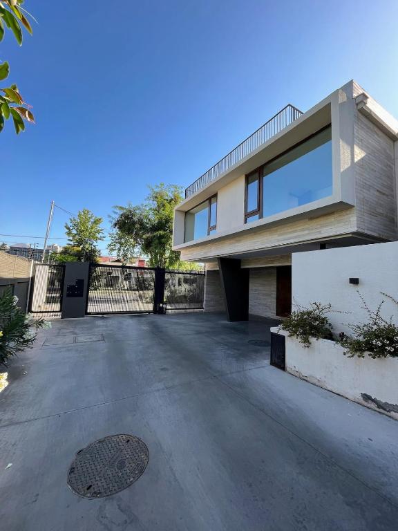 House 3 bedrooms 4 bathrooms & garden - 4
