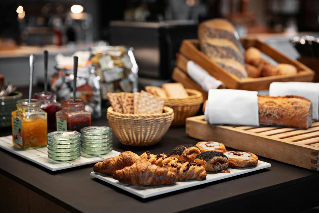 Food and beverages, Four Points Flex by Sheraton Copenhagen Airport in Copenhagen