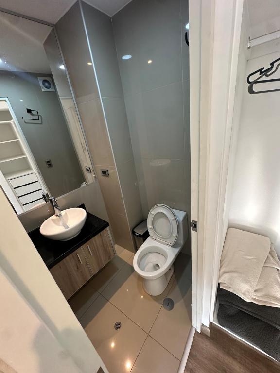 Modern 3BR 2Bath Apt w Pool Grill Zone Miraflores - 4