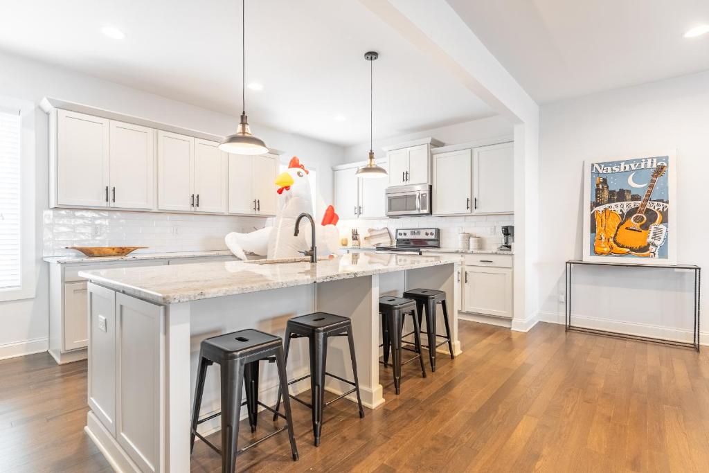 The Gibson by Stay Local Nashville, Nashville