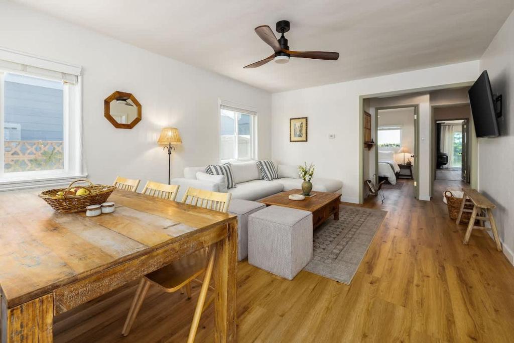 Carlsbad Cottage - Remodeled, Carlsbad