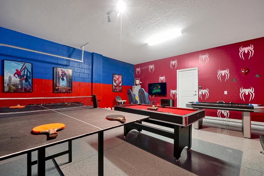 Windsor Island, No Rear Neighbors, Hot Tub 4400Wi, Davenport