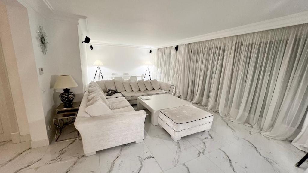 Sea View Penthouse, Monaco Border, Private Parking - 5