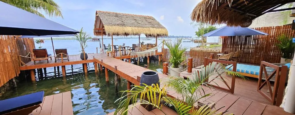 Al Mare Karimunjawa, hotel in Karimunjawa