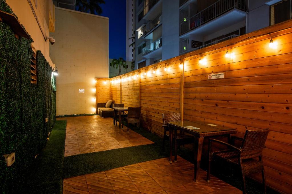 와이키키 비치사이드 호스텔 인근 해변의 풍경