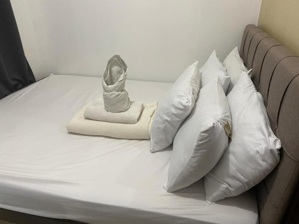 Ennu staycation Near Moa, Manila