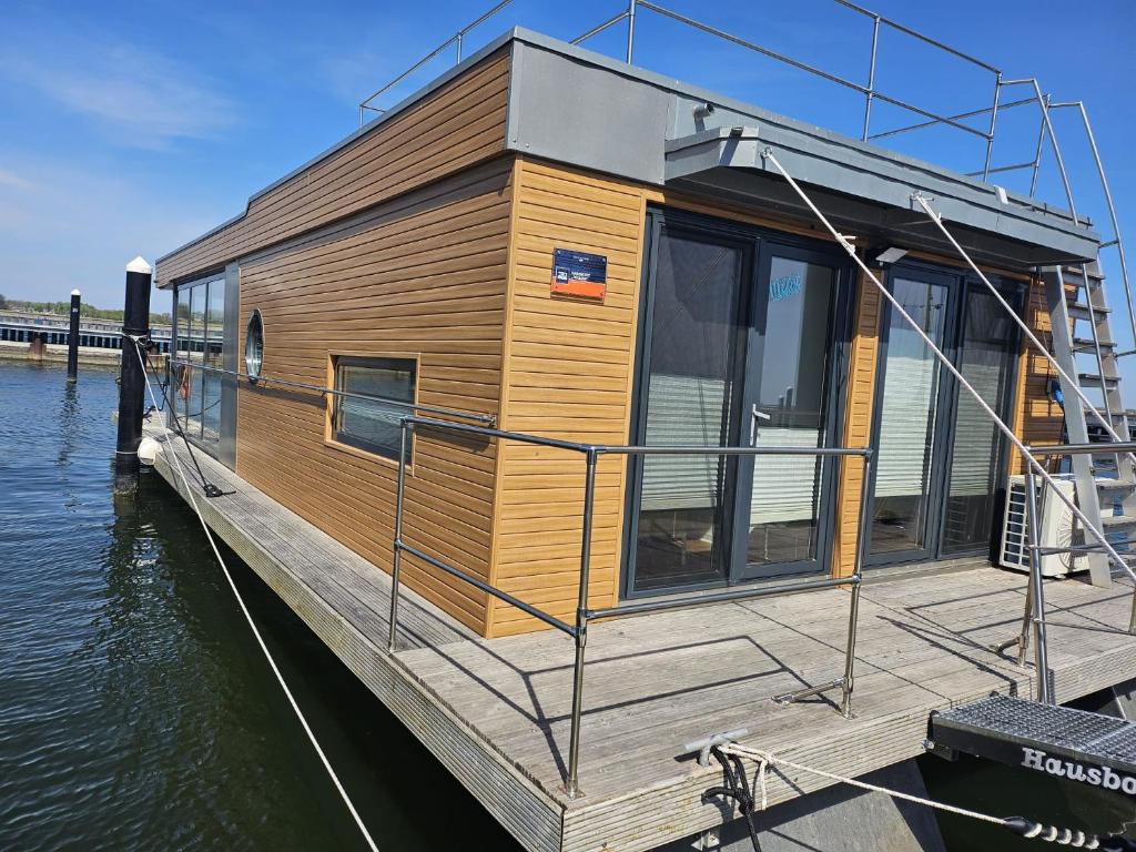 Hausboot Tollow, Stralsund