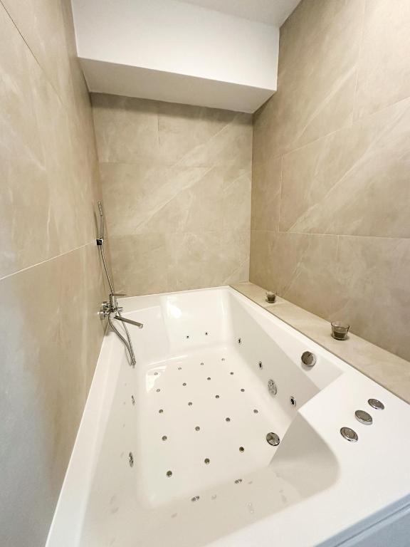 KING - Apartment & SPA - 5