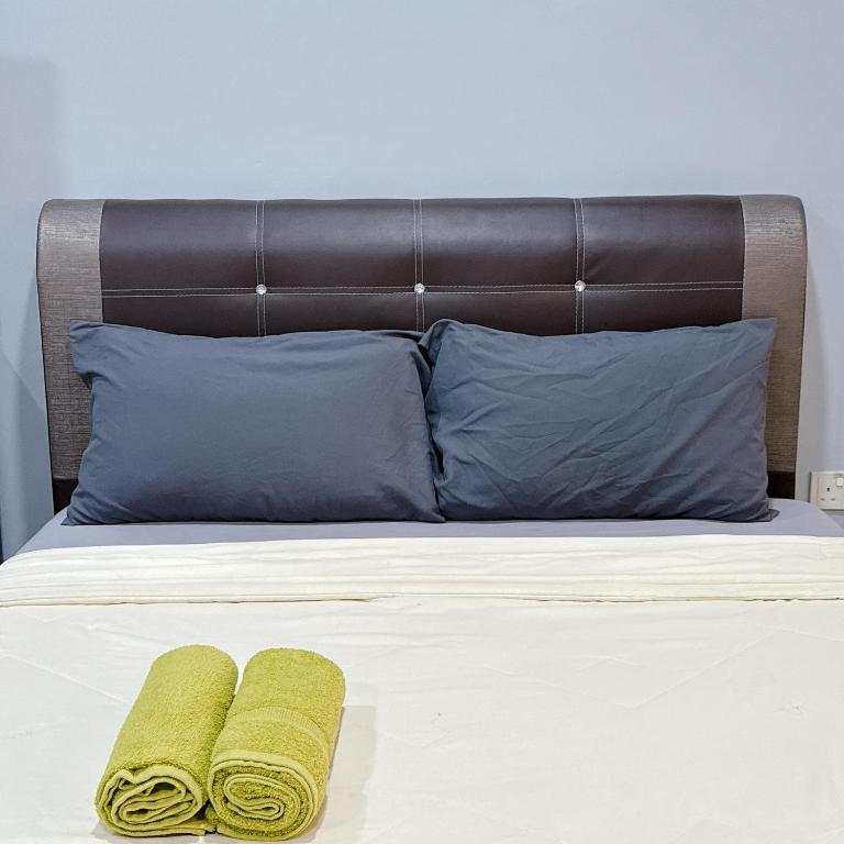 30 - Superb Lake View Chill & Relax at Mount Austin, Johor Bahru