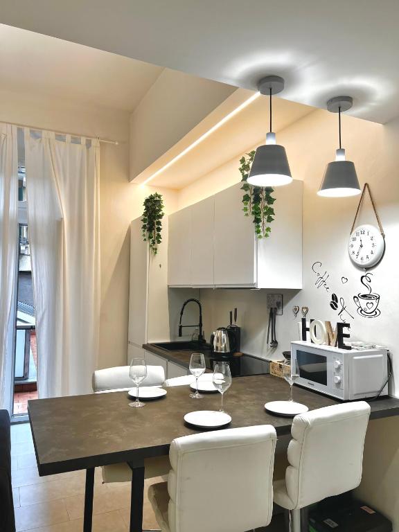 Elegant and with terrace, 15 min from Navigli and the center - 1