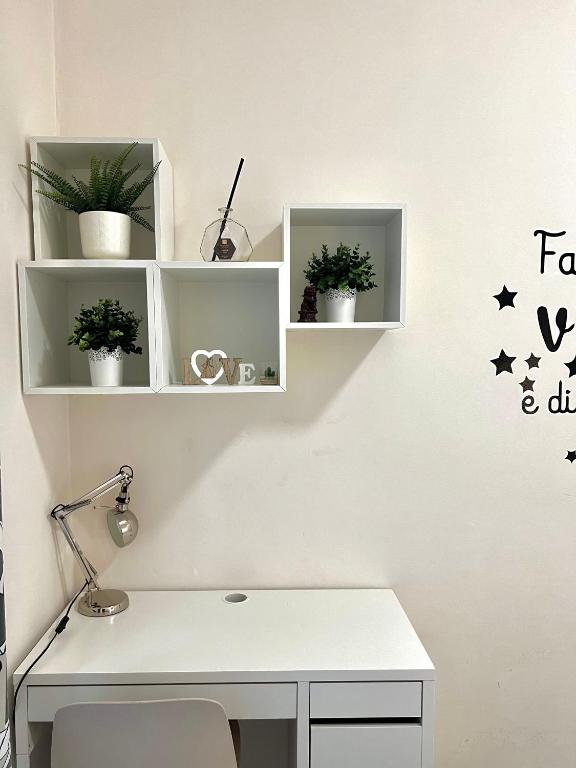 Elegant and with terrace, 15 min from Navigli and the center - 2