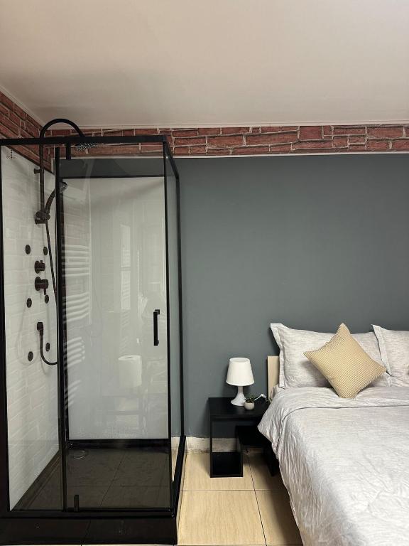 ATHES Central Studio, Bukurešť