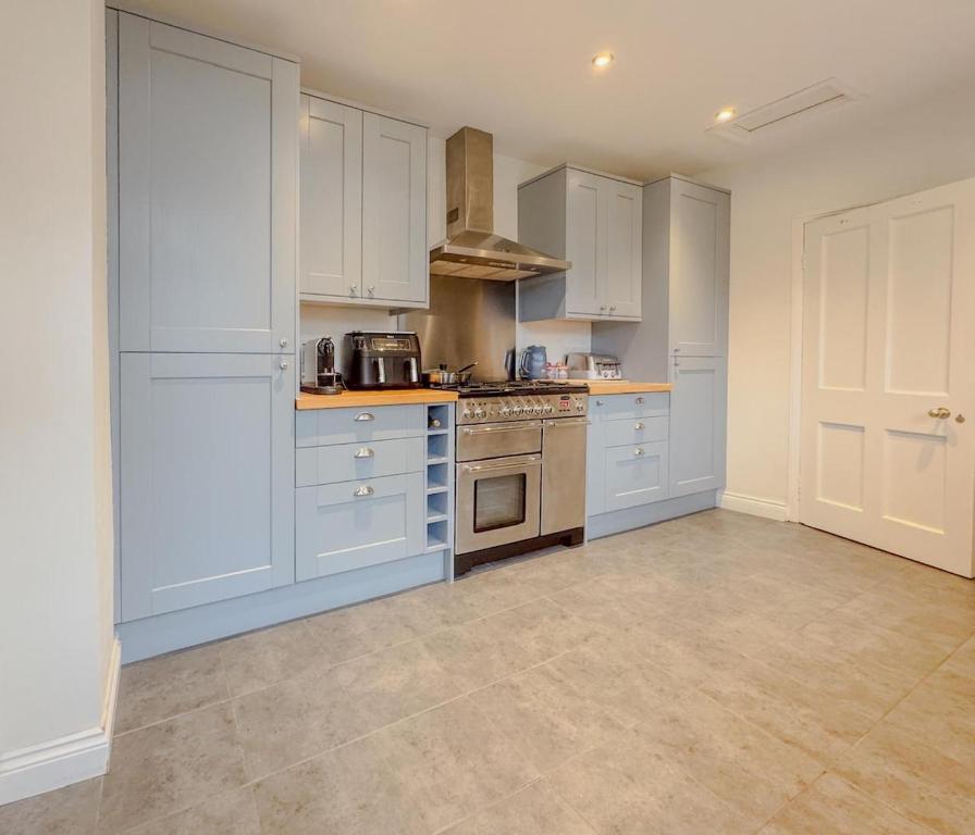 Charming Kenton Cottage, Exeter photo 3