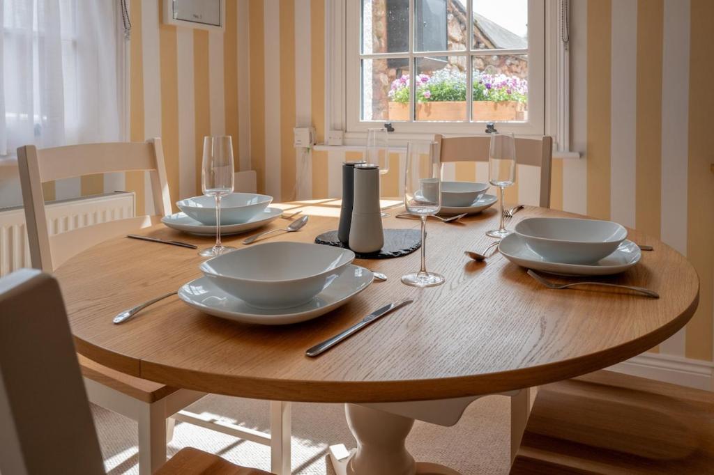 Charming Kenton Cottage, Exeter photo 8