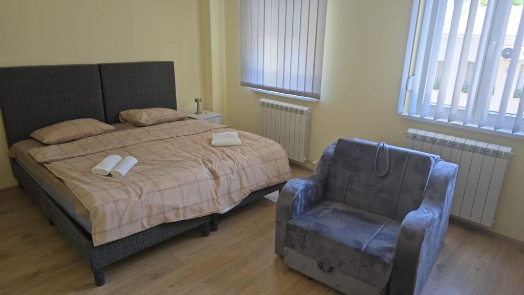 mir rooms and apartments - 2