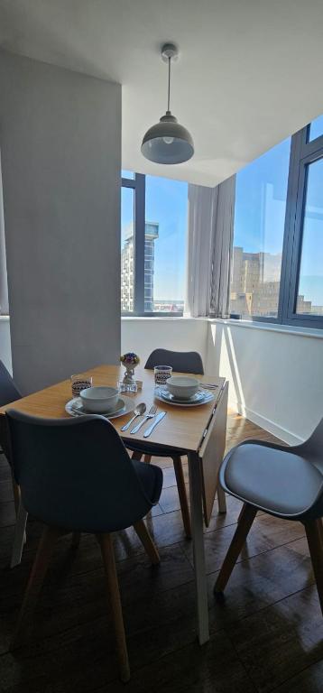 2 Bedroom Apartment with Amazing Views of Liverpool City Centre, Liverpool