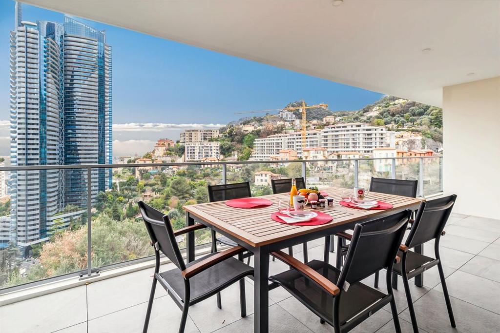 Sun Paradise -Stylish Flat-Rooftop Pool Access-Monaco View - 1