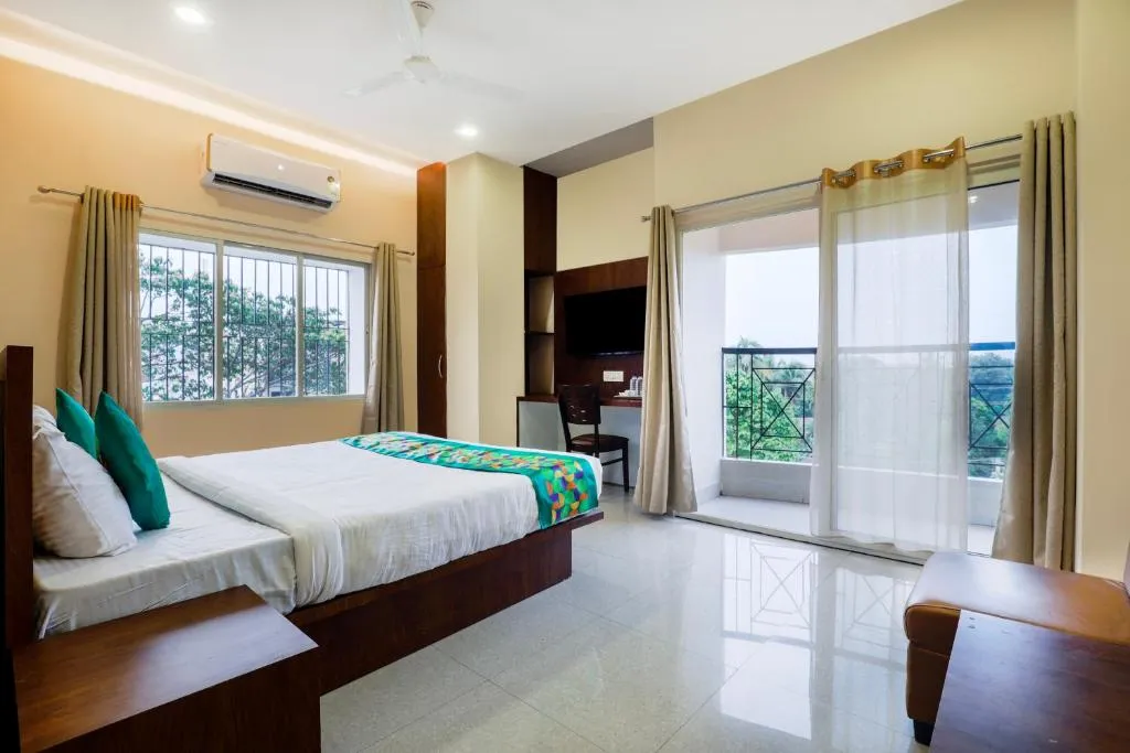 Treebo Urban Oasis Inn, Sixmile, hotel in Guwahati