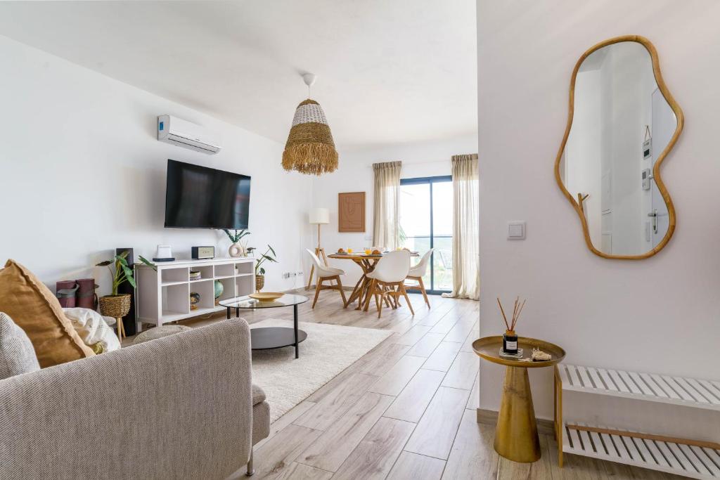 Seabreeze Apartment - Your Beachside Getaway, Aljezur