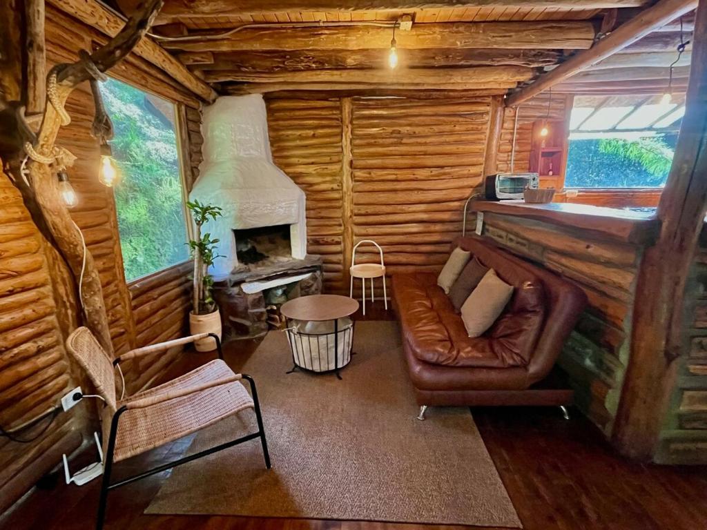 Forest Cabin Nature Retreat - 1