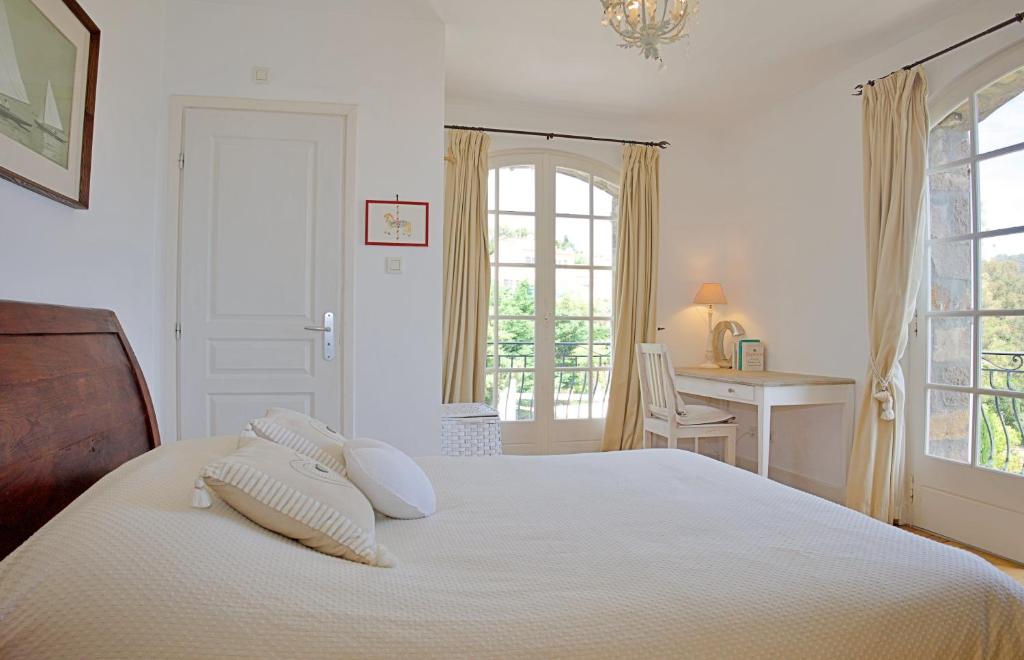 Villa Sasso Forte, swimming pool, jacuzzi and private cove - 4