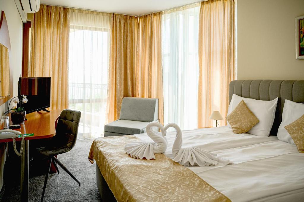 Paradise Hotel & Relax Center — Pokoje in Pomorie, Region Burgas