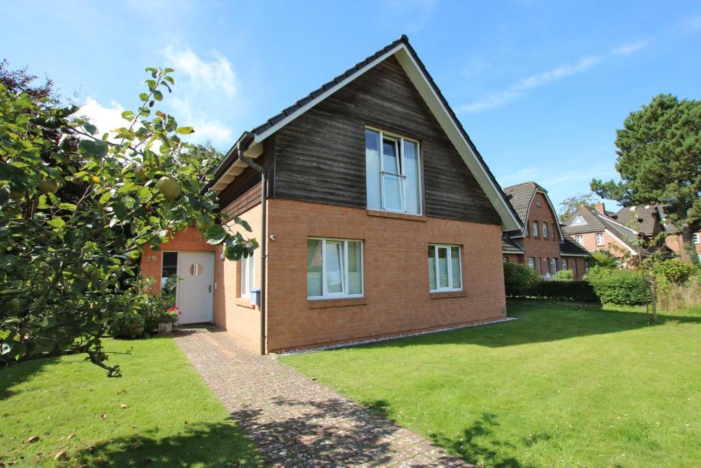 Am Gruenstreifen 29_ Haus Liguster, Wyk auf Föhr