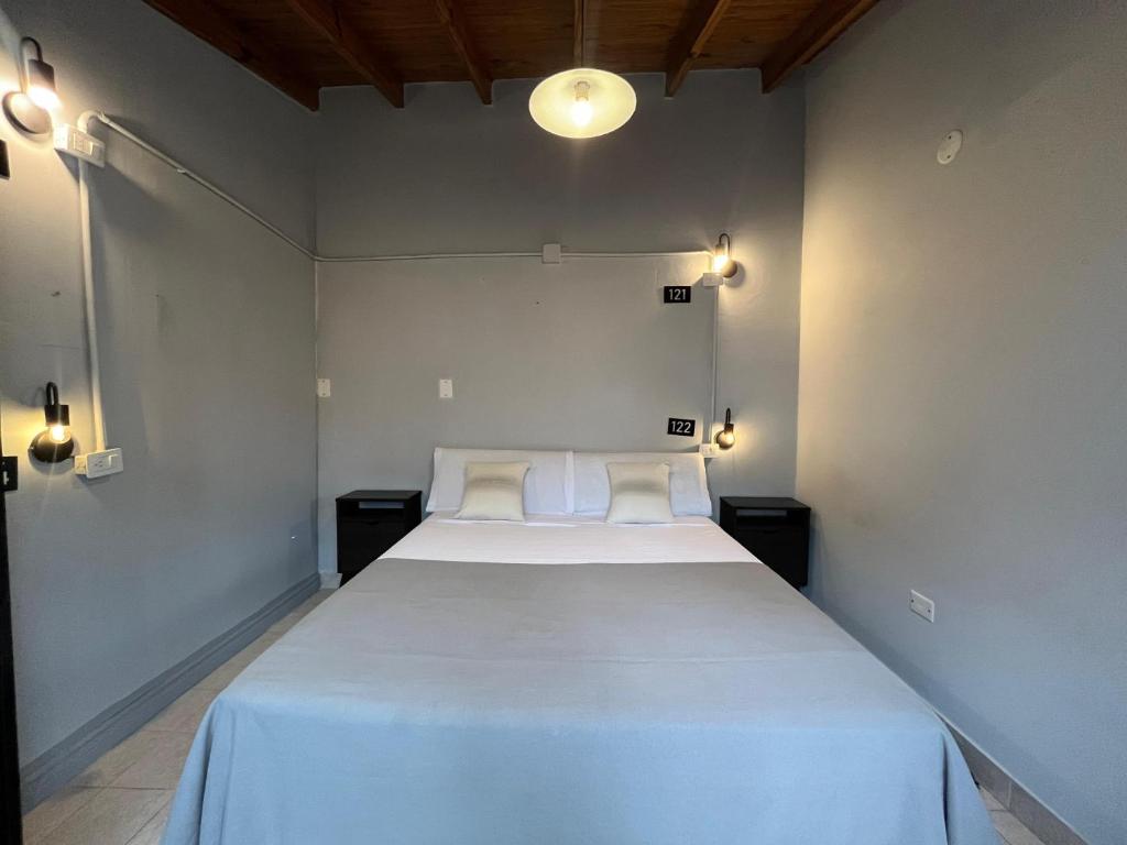 Habitación y living-comedor para hasta 3 pax con patio privado en desnivel - 2