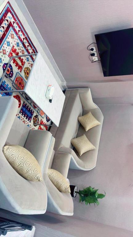 مسك 1 Musk, Medína