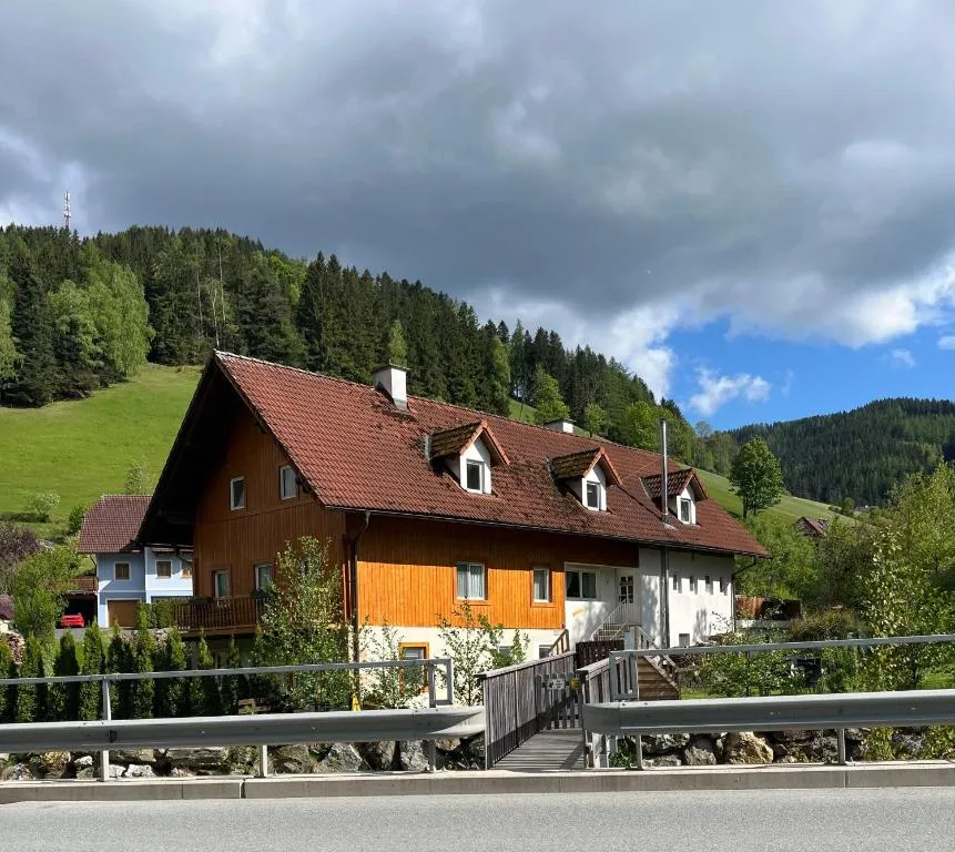 Haus Almblick, hotel in Gasen