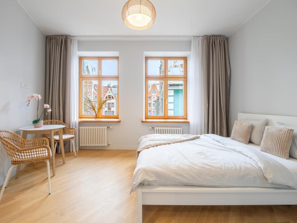 Tirgoņu Square Studio, Riga