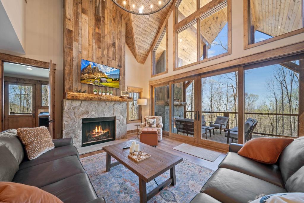 Pyrfect Hideout, Banner Elk