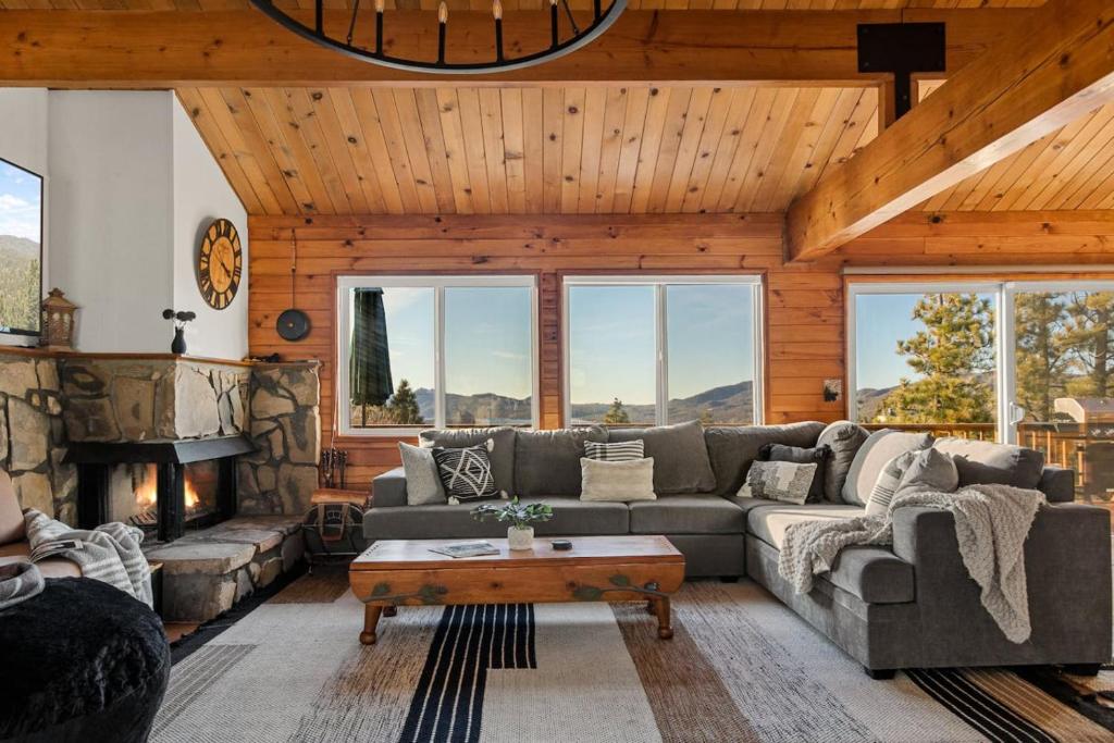 Clouds Edge Cabin, Big Bear Lake