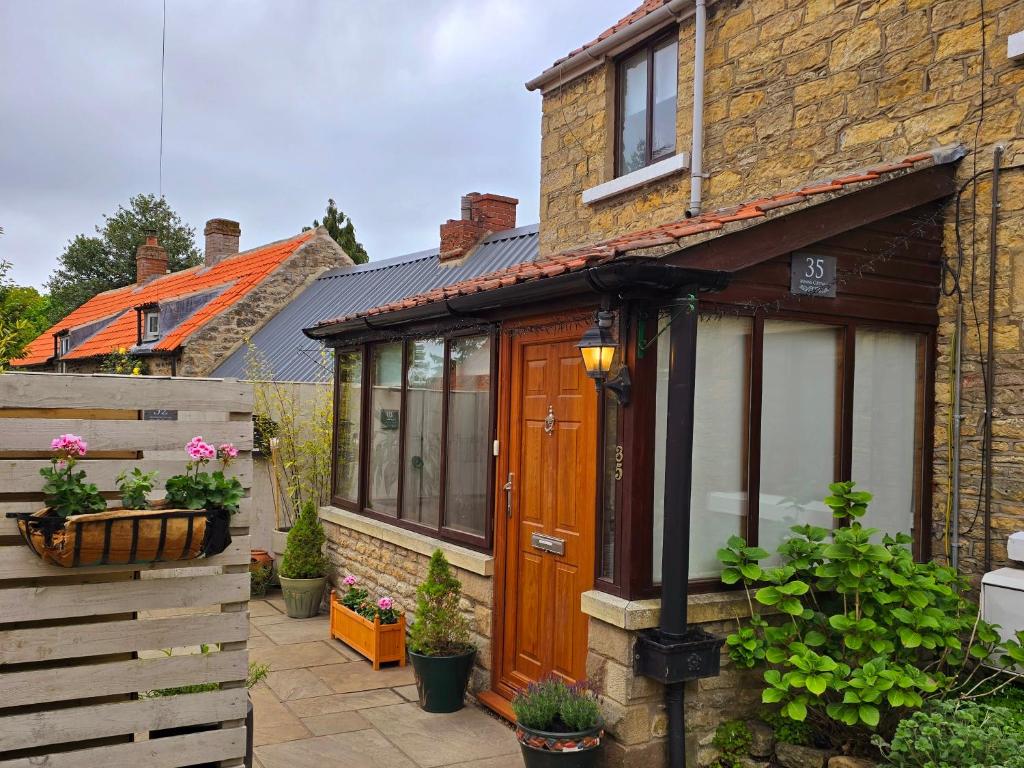Gorgeous Two Bedroom Cottage, Snainton photo 5