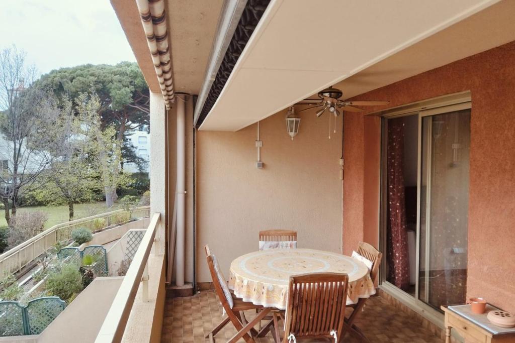 Apartment in the port of Hyères, Hyères