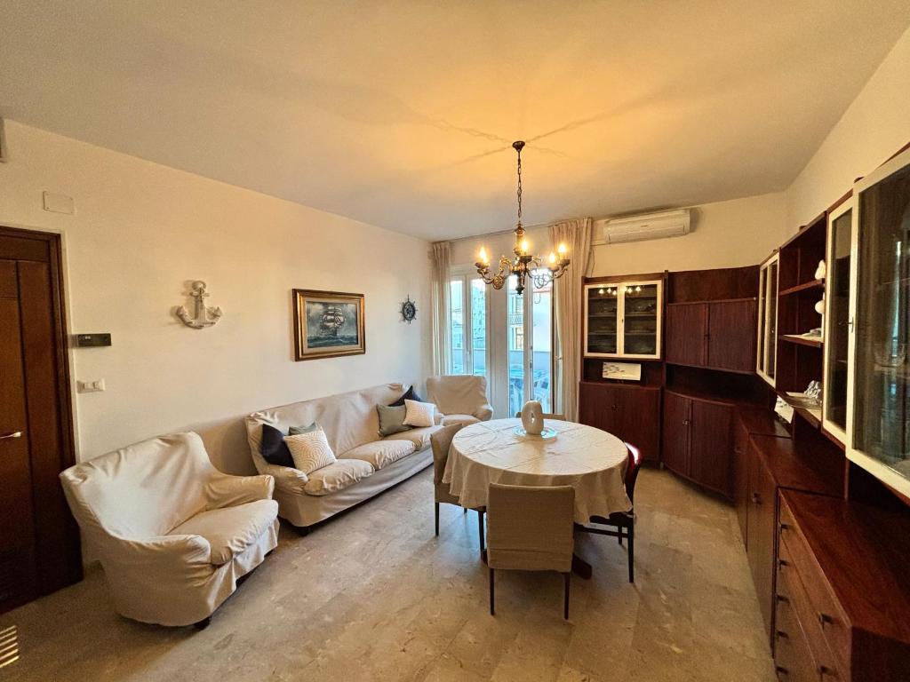 Appartamento Aria di Mare su Viale Ceccarini - 2