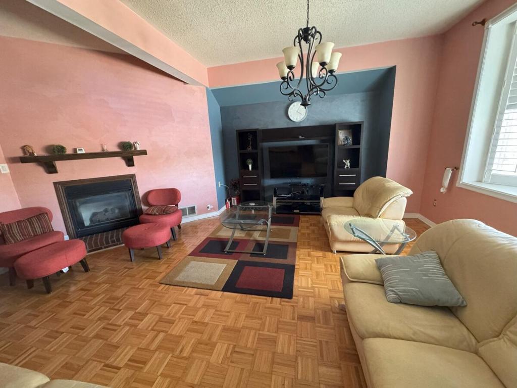 Pearson Gateway Comfort Home, Mississauga