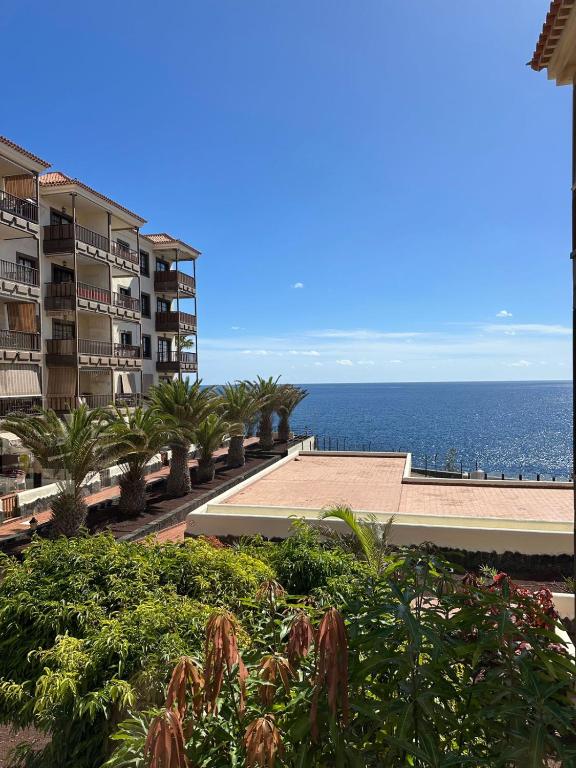 Balcon Del Mar- pool view, Arona