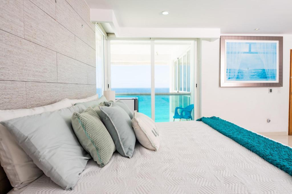 Ocean View Modern Condo & Luxury Amenities - 4