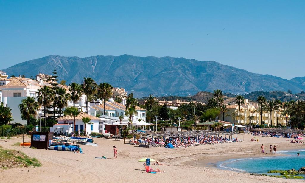 Short walk to La Cala de Mijas beach, Town and Market place - 5
