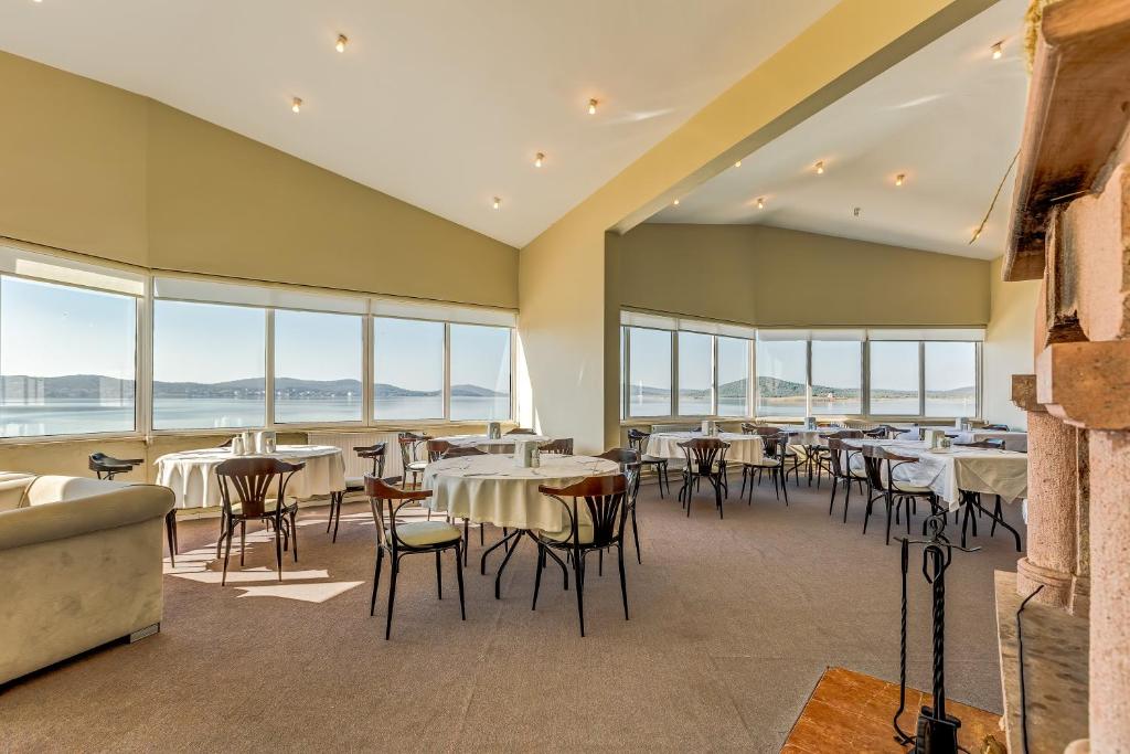 Restaurant, Cunda Hotel in Ayvalik