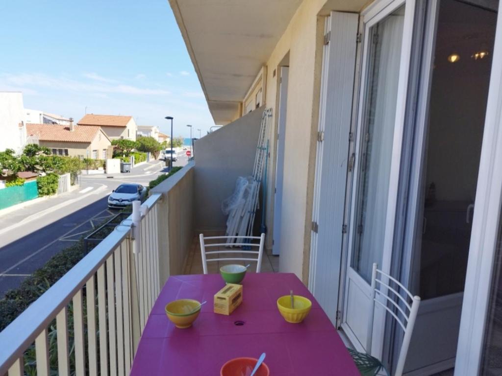 T3 confortable avec terrasse et parking à 100m de la plage, pour 6 personnes à Narbonne-Plage - FR-1-795-64 - 2