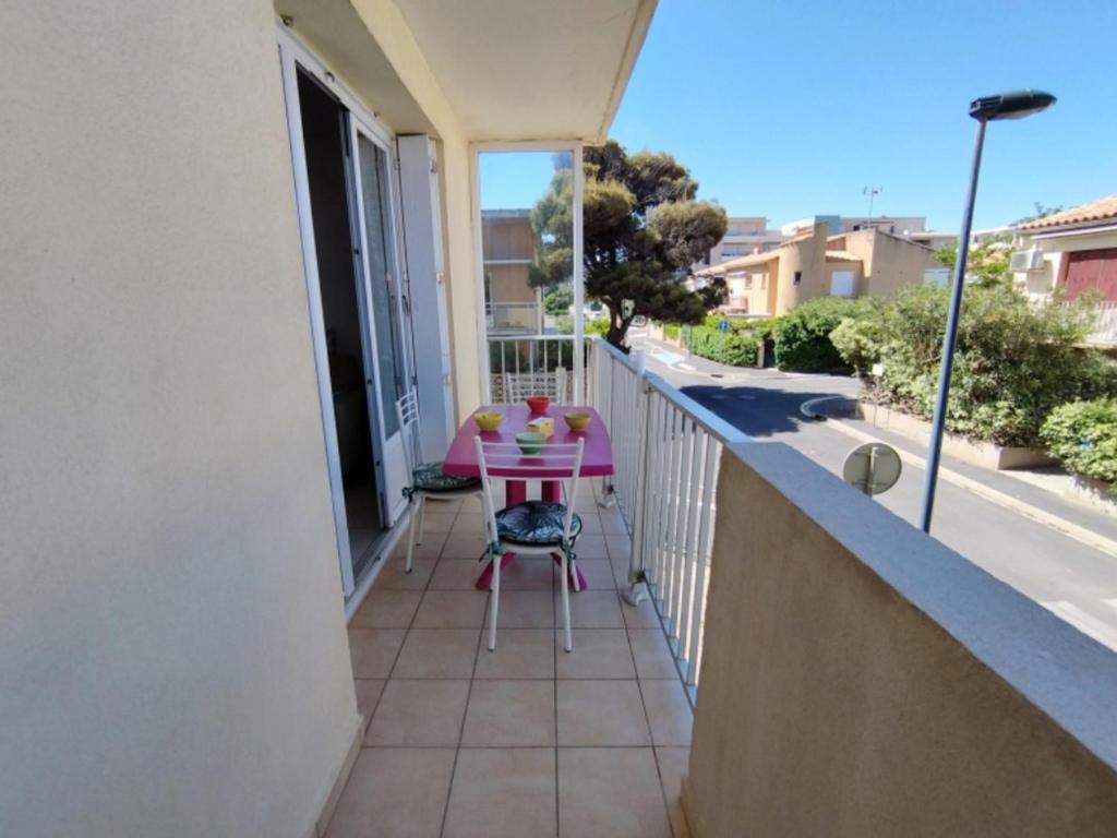 T3 confortable avec terrasse et parking à 100m de la plage, pour 6 personnes à Narbonne-Plage - FR-1-795-64 - 4